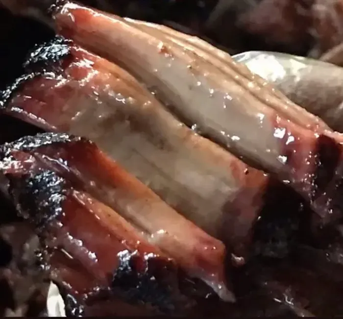 Sum Pig slow-smoked ribs